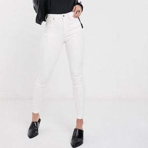 TOPSHOP PETITE Jamie Jeans in White